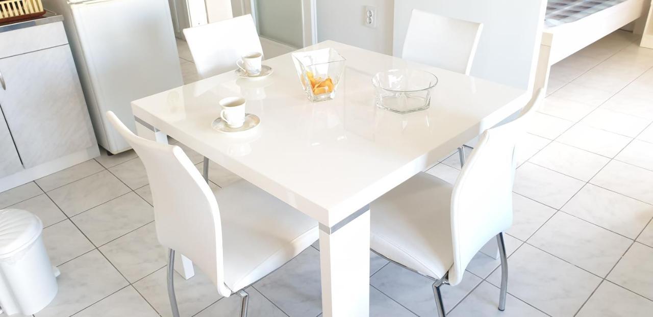 אוהריד The White Apartment מראה חיצוני תמונה